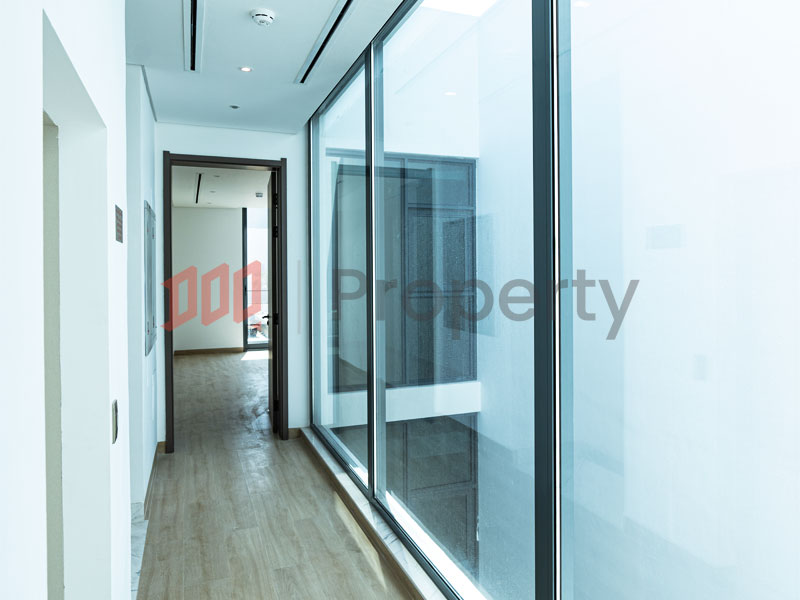 Brand new | Spacious Interior | Vacant