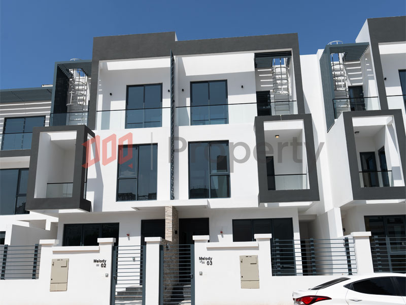 Brand new | Spacious Interior | Vacant