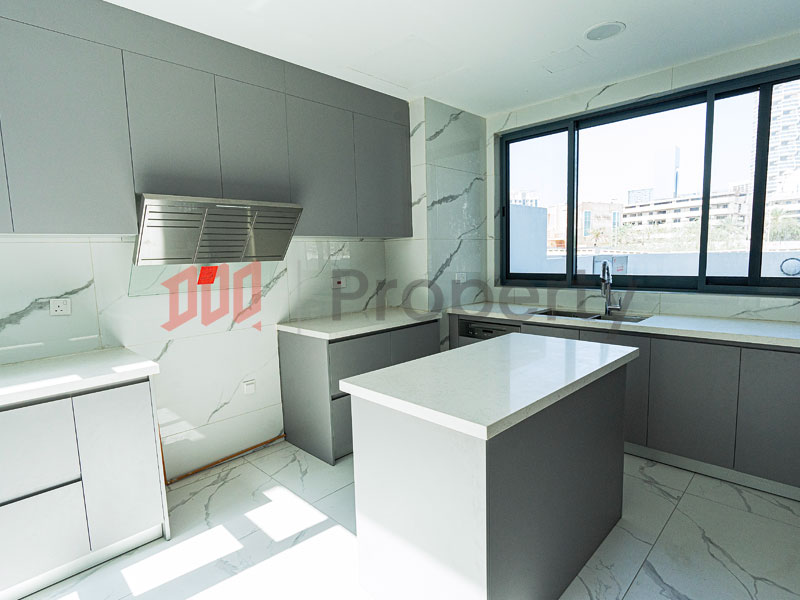 Brand new | Spacious Interior | Vacant
