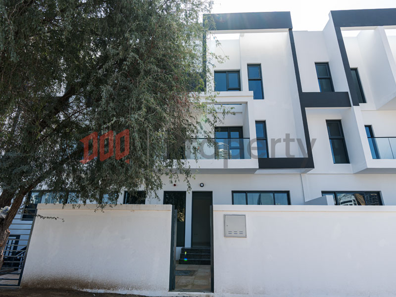 Brand new | Spacious Interior | Vacant