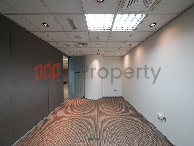 Premium Location | Office I Close to Metro